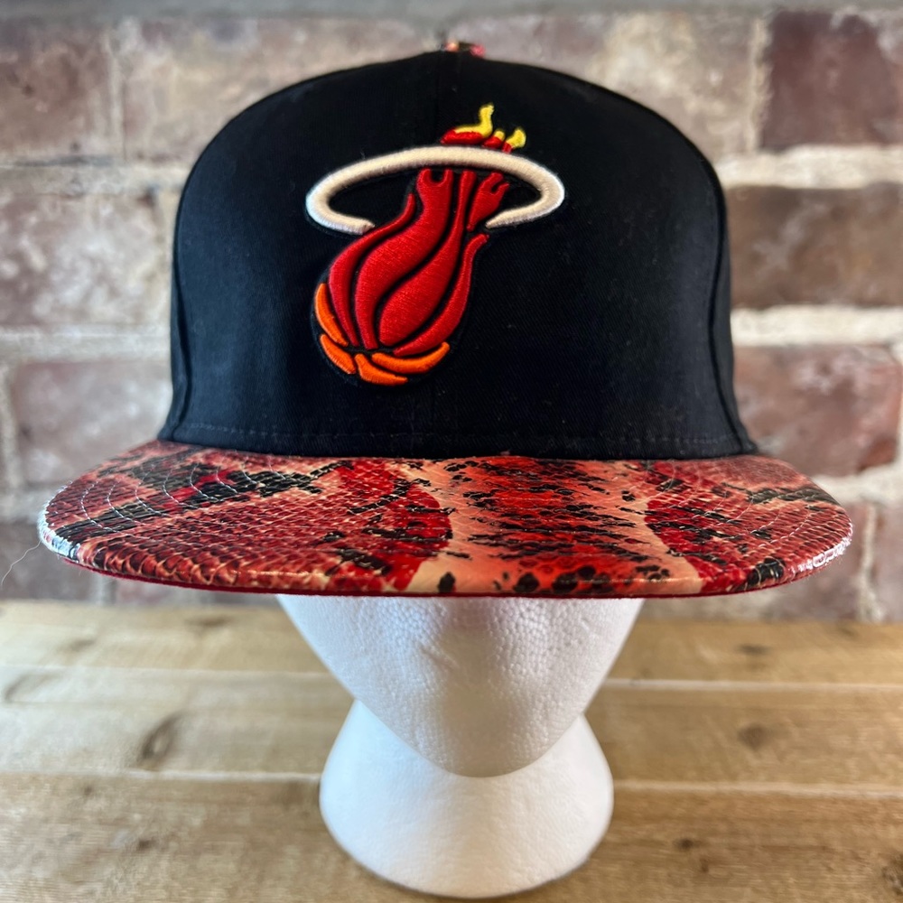 Miami Heat New Era 5950 NBA Hardwood Classic Snakeskin South Beach Hat Sz Med-Lg - Picture 1 of 9